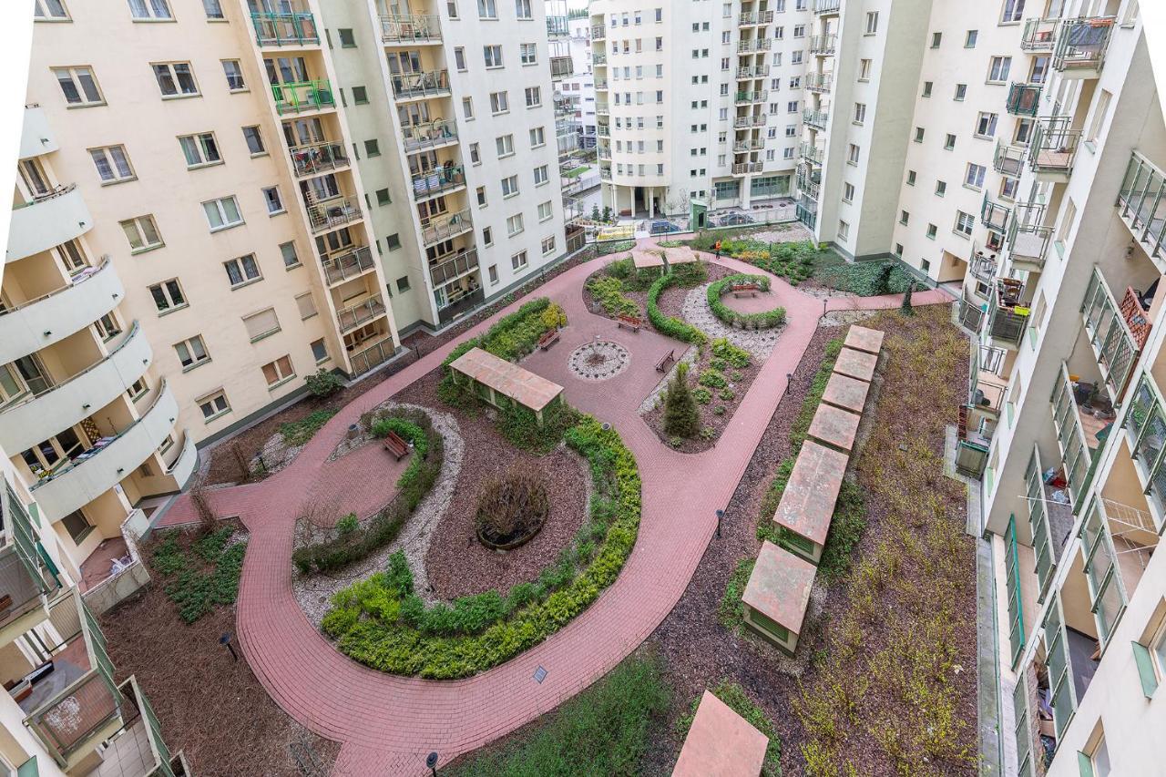 Bukowinska 12 Prywatne Mieszkanie 80M2 Z Dwiema Sypialniami I Balkonem 2X Bezplatne Miejsca Parkingowe Samodzielne Zameldowanie! Private Garage! Self Check-In System! 华沙 外观 照片