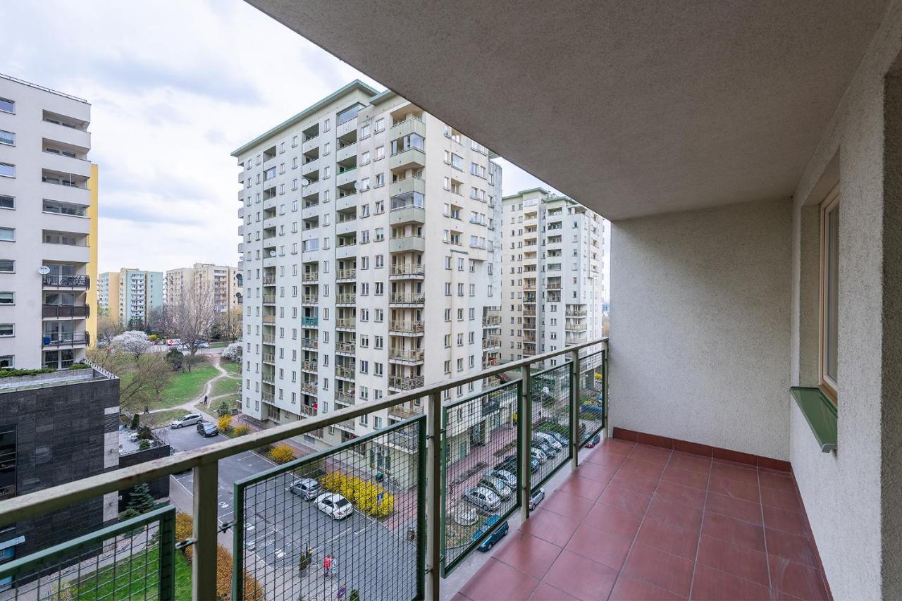 Bukowinska 12 Prywatne Mieszkanie 80M2 Z Dwiema Sypialniami I Balkonem 2X Bezplatne Miejsca Parkingowe Samodzielne Zameldowanie! Private Garage! Self Check-In System! 华沙 外观 照片